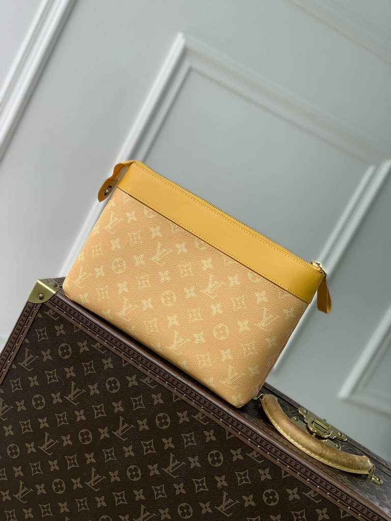 Louis Vuitton Pochette Voyage Souple M12665 Yellow