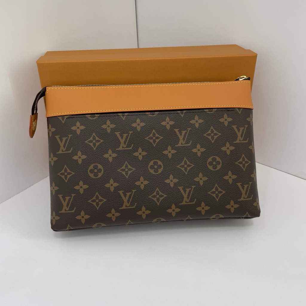 Louis Vuitton Pochette Voyage Souple M14057