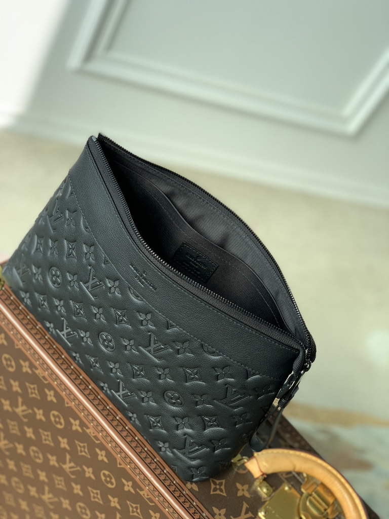Louis Vuitton Pochette Voyage Souple M82545