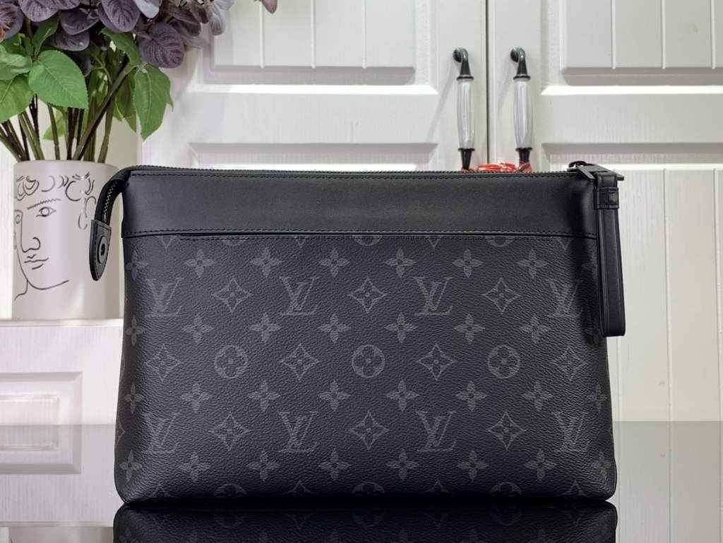 Louis Vuitton Pochette Voyage Souple M82543