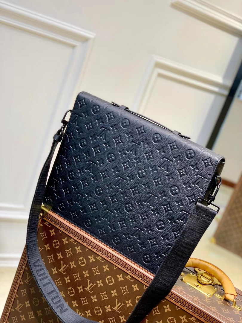 Louis Vuitton S Lock Briefcase M20835 Monogram Taurillon Leather