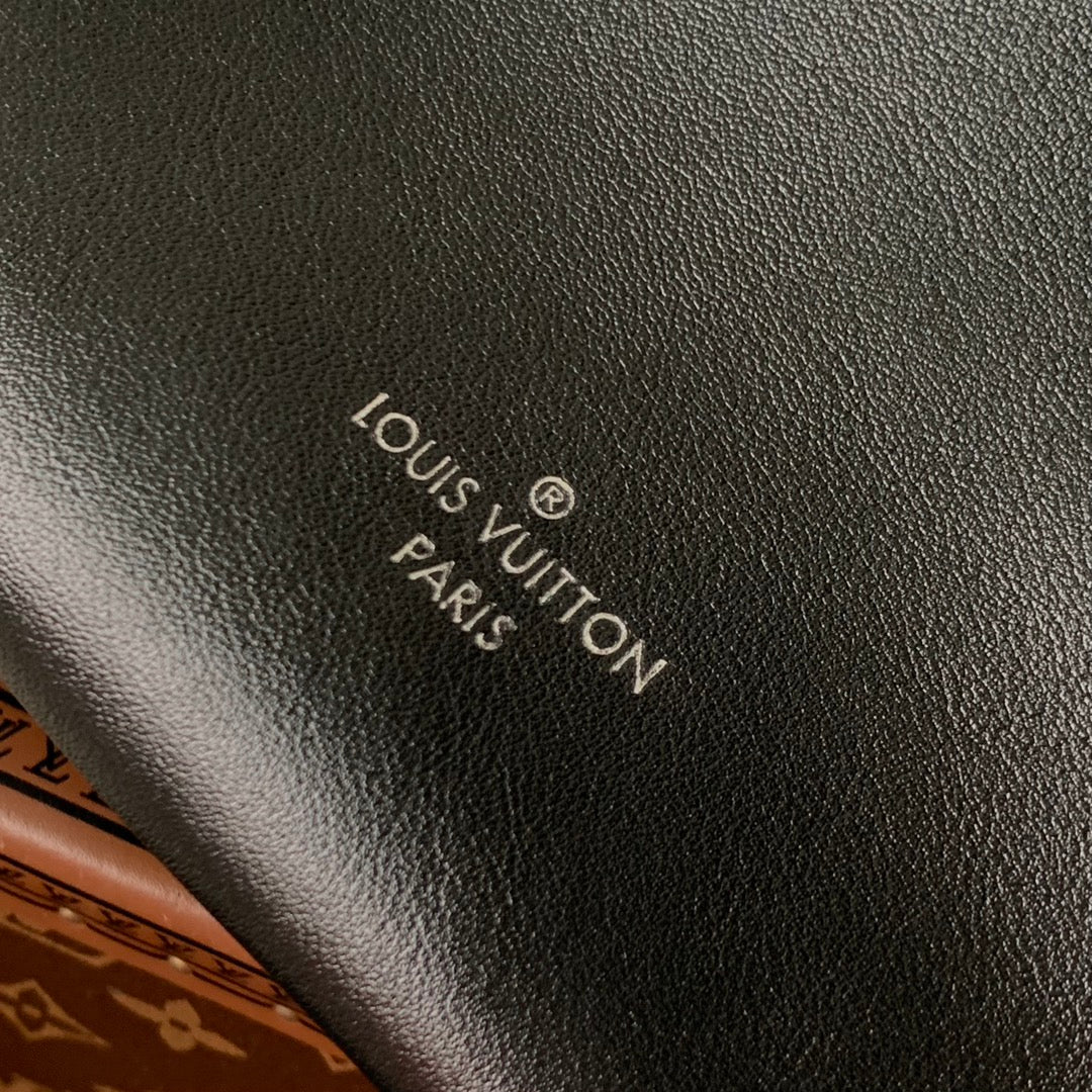 Louis Vuitton Side Bolsa Side Trunk MM M11350 Black - Default Title - View 7