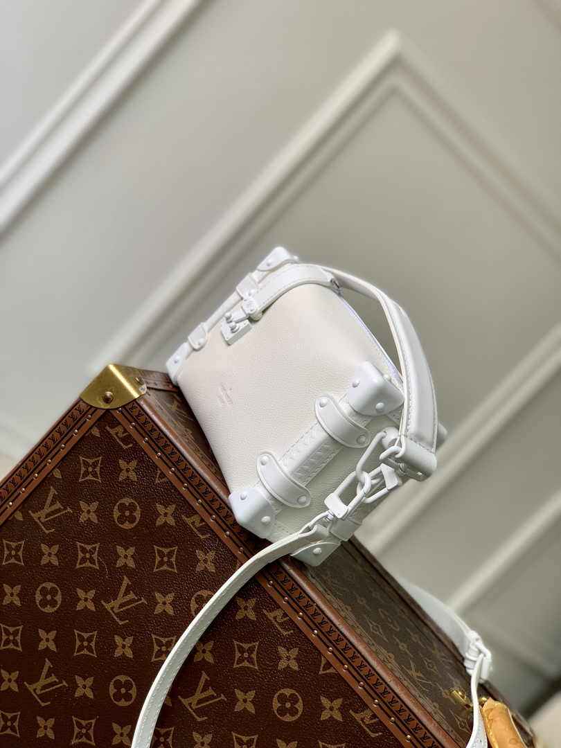 Louis Vuitton Side Trunk PM M24304 White leather - Default Title - View 2