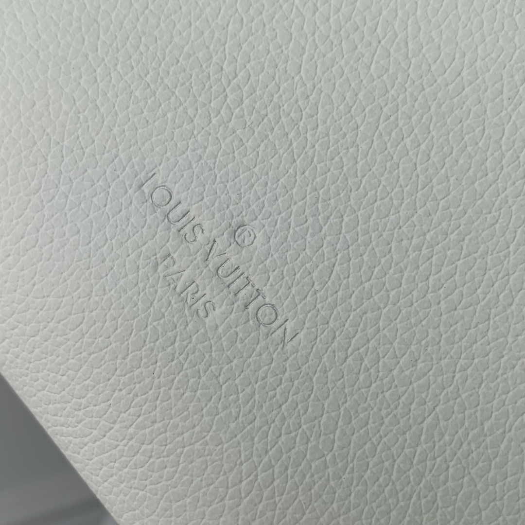 Louis Vuitton Side Trunk PM M24304 White leather - Default Title - View 5