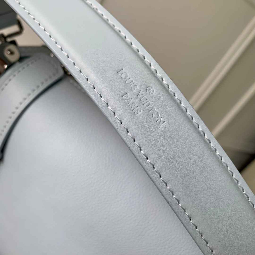 Louis Vuitton Side Trunk MM M25160 Blue leather - Default Title - View 5