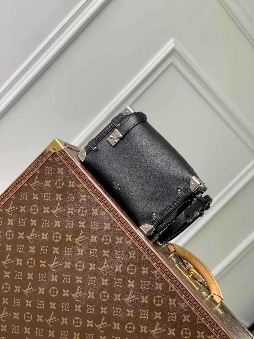 Louis Vuitton Side Trunk MM M25160 Black leather - Default Title - View 3