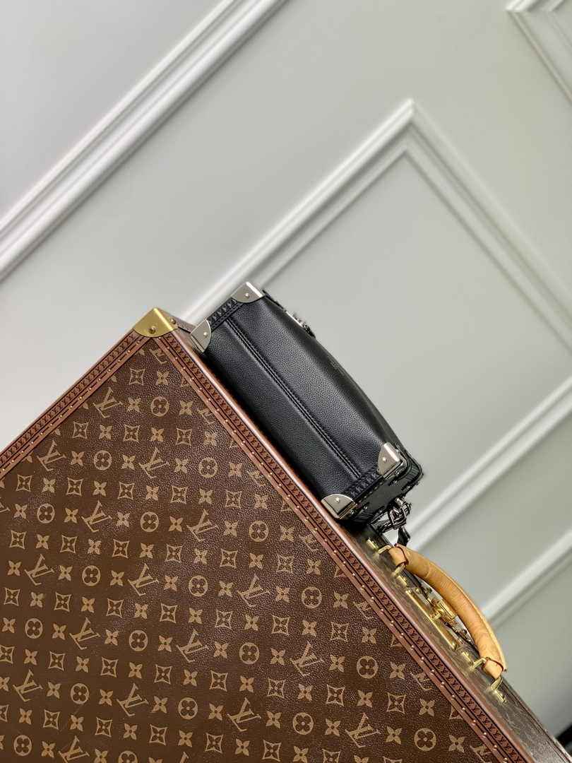Louis Vuitton Side Trunk MM M25160 Black leather - Default Title - View 4
