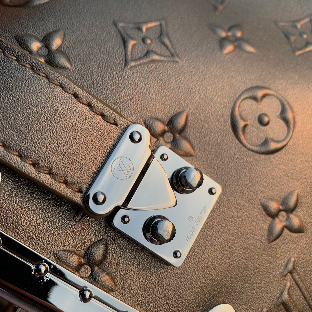 Louis Vuitton Side Trunk MM M21744 Gold - Default Title - View 6