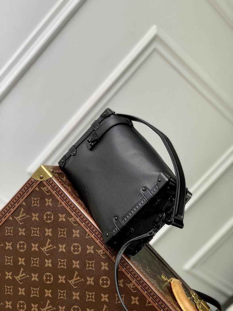Louis Vuitton Side Trunk MM M24309 Black leather - Default Title - View 2