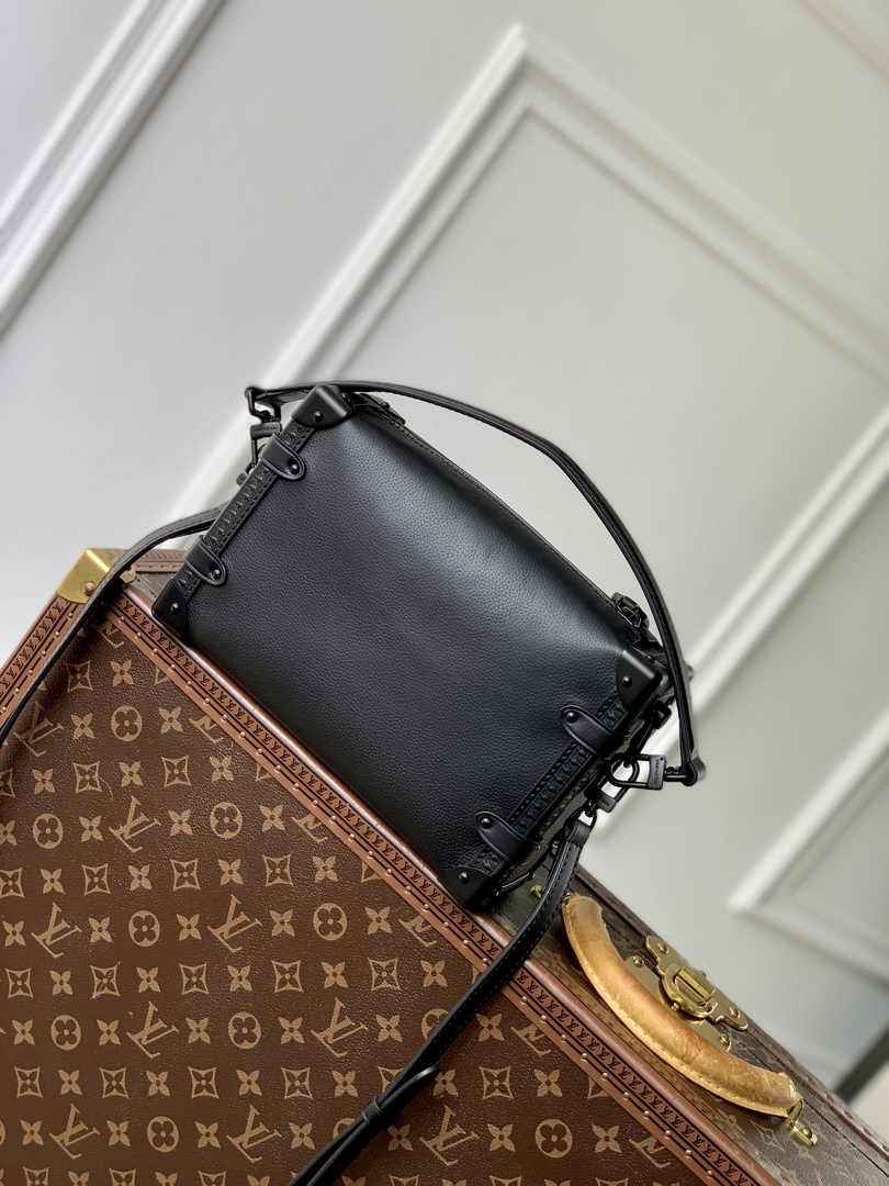 Louis Vuitton Side Trunk MM M24309 Black leather - Default Title - View 3