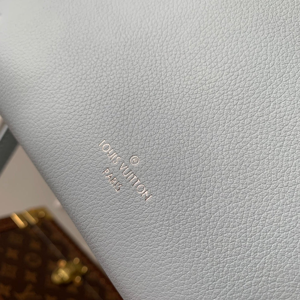 Louis Vuitton Side Trunk PM M25067 Blue leather - Default Title - View 7