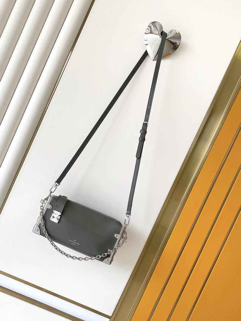 Louis Vuitton Slim Trunk M12596 Gray Calf leather - Default Title - View 2