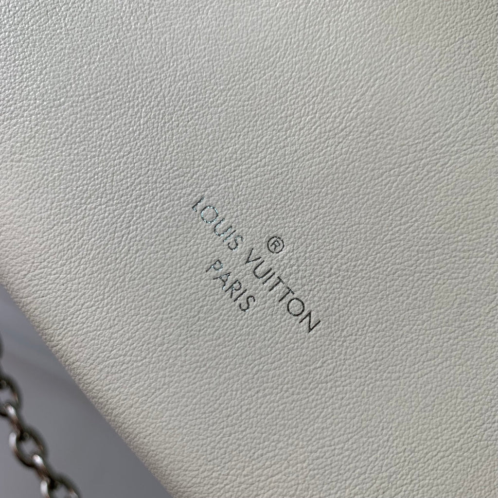 Louis Vuitton Slim Trunk M12560 Beige Calf leather - Default Title - View 8