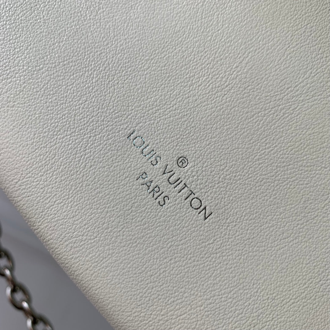 Louis Vuitton Slim Trunk M12560 Beige Calf leather - Default Title - View 8