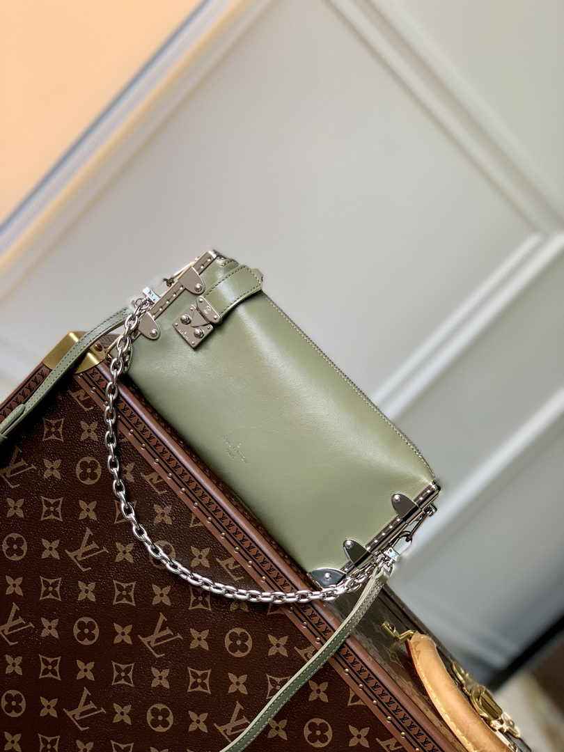 Louis Vuitton Slim Trunk M25445 Green Calf leather - Default Title - View 1