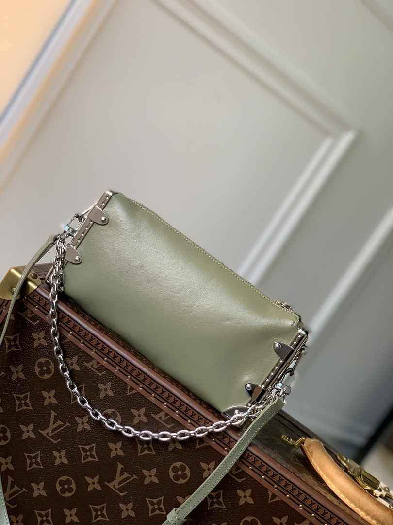 Louis Vuitton Slim Trunk M25445 Green Calf leather - Default Title - View 3