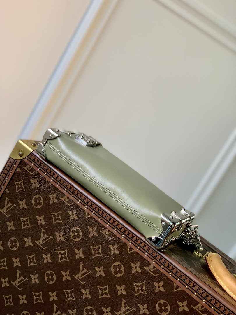 Louis Vuitton Slim Trunk M25445 Green Calf leather - Default Title - View 4