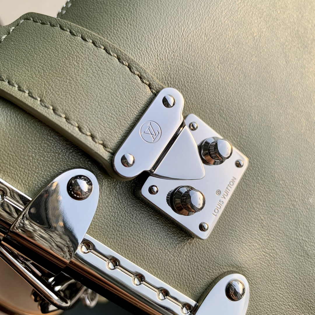 Louis Vuitton Slim Trunk M25445 Green Calf leather - Default Title - View 6