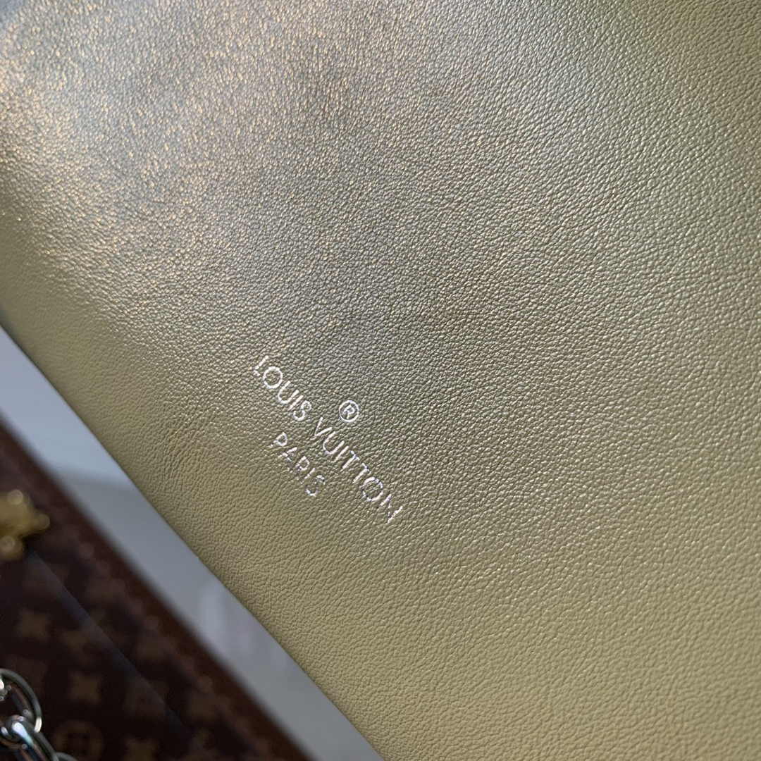 Louis Vuitton Slim Trunk M25445 Green Calf leather - Default Title - View 7