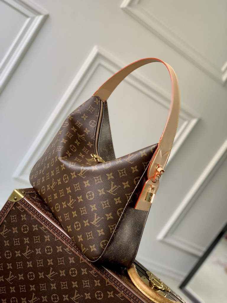 Louis Vuitton Slouchy MM Bag M12098