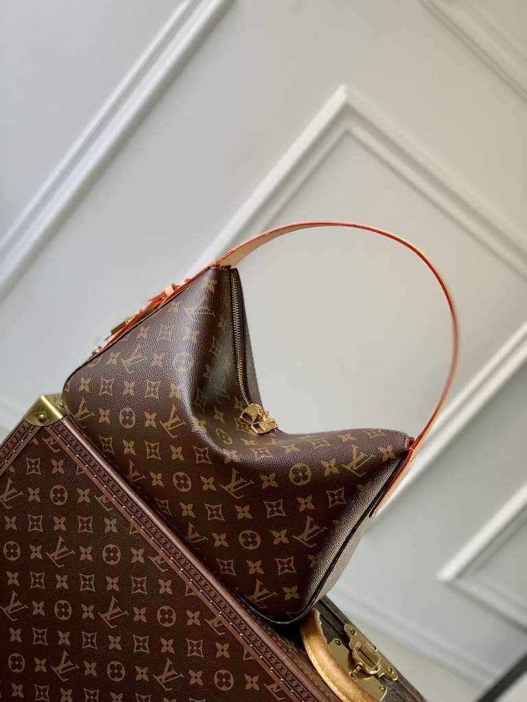 Louis Vuitton Slouchy PM Bag M11952