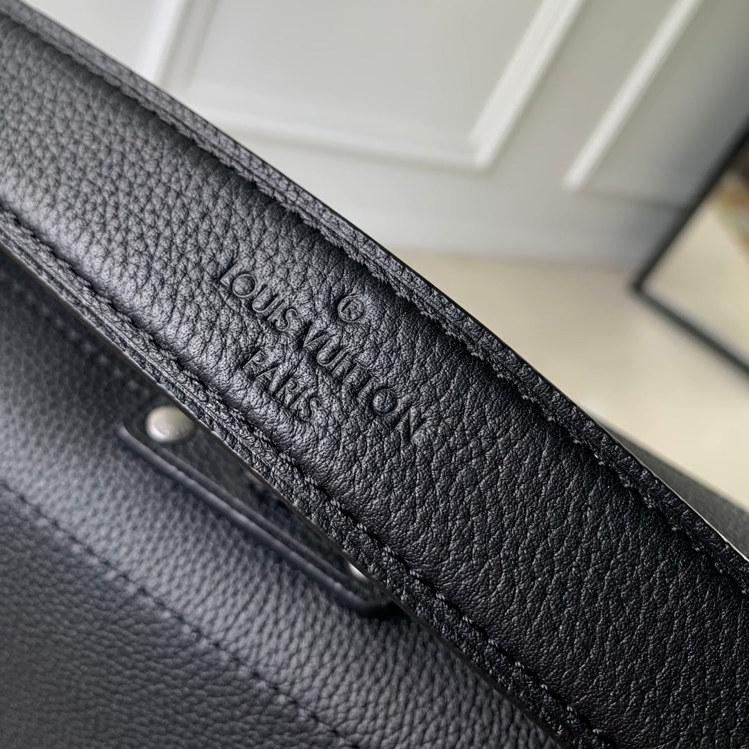 Louis Vuitton Soul Trunk East West M11615 Black leather - Default Title - View 7