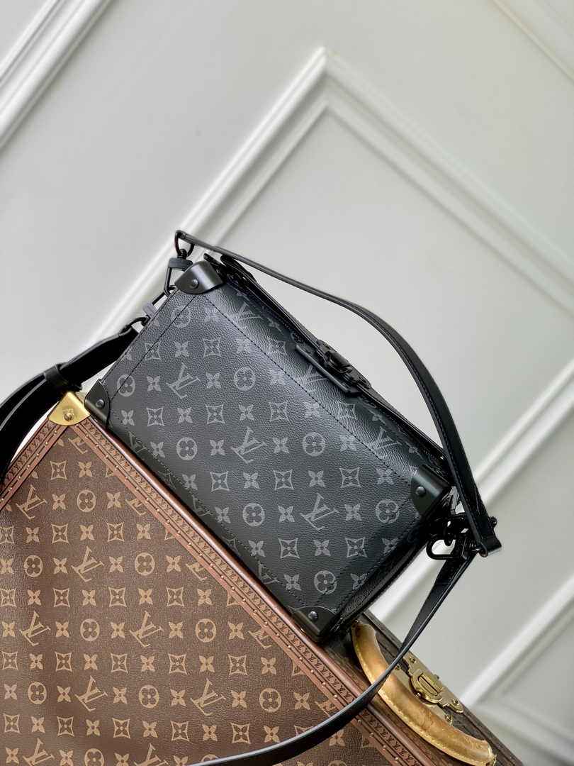 Louis Vuitton Soul Trunk East West M11744 - Default Title - View 1