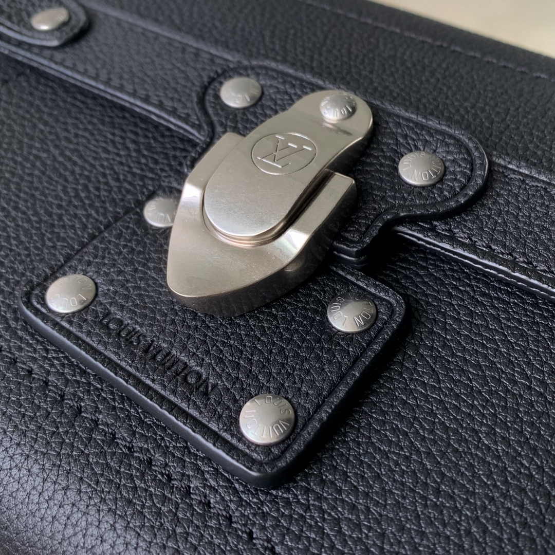 Louis Vuitton Soul Trunk M11516 Black Leather - Default Title - View 6