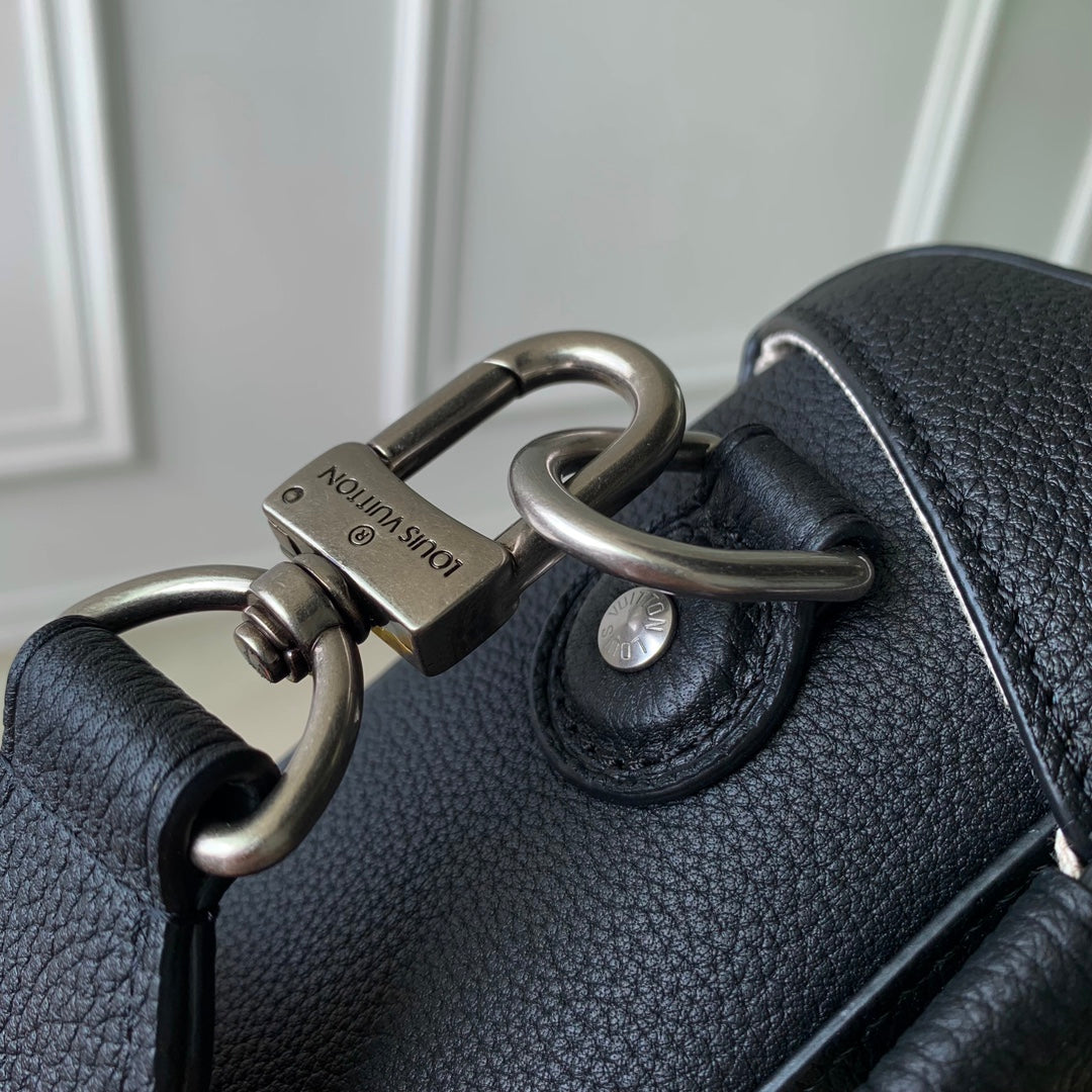 Louis Vuitton Soul Trunk M11516 Black Leather - Default Title - View 7