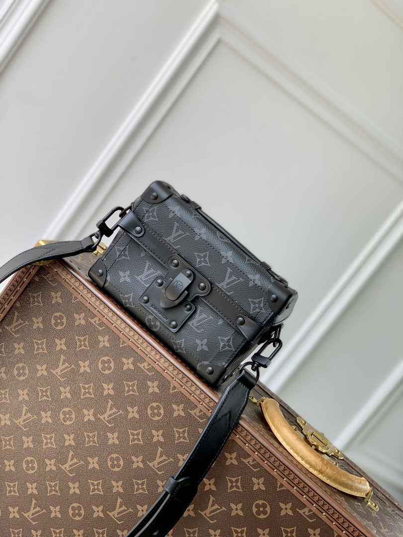 Louis Vuitton Soul Trunk M11743 Monogram canvas - Default Title - View 1
