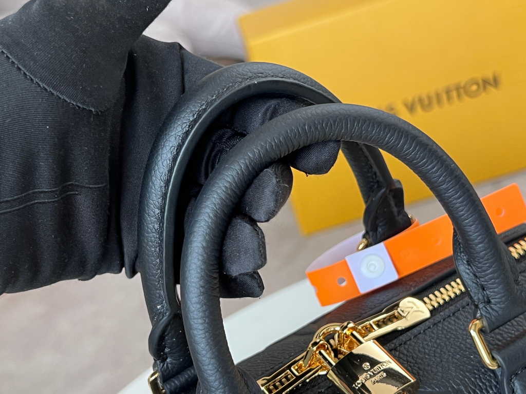 Louis Vuitton Speedy Bandoulière 20 Bag M58953 Monogram leather