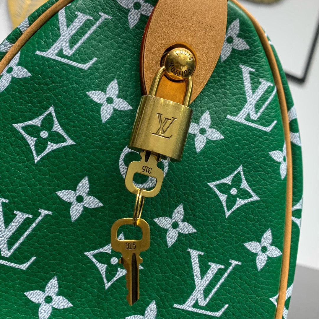 Louis Vuitton Speedy P9 Bandoulière 25 Bag M24423 Green Soft calfskin