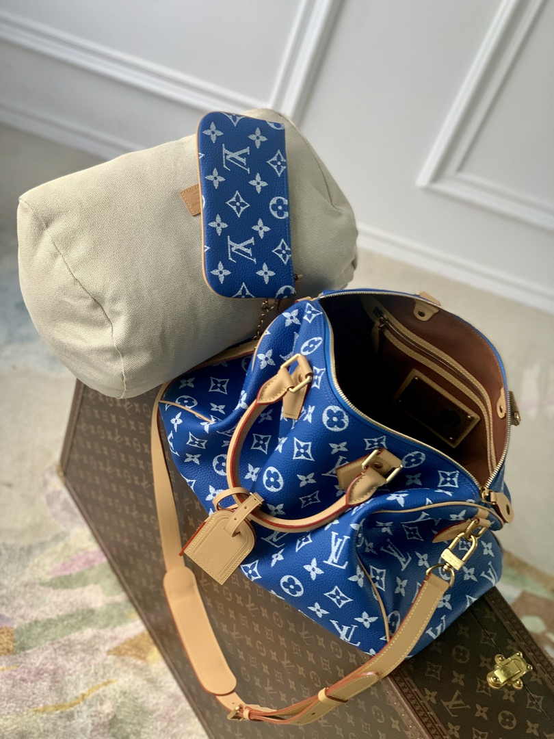 Louis Vuitton Speedy P9 Bandoulière 40 M24418 Blue Soft calfskin