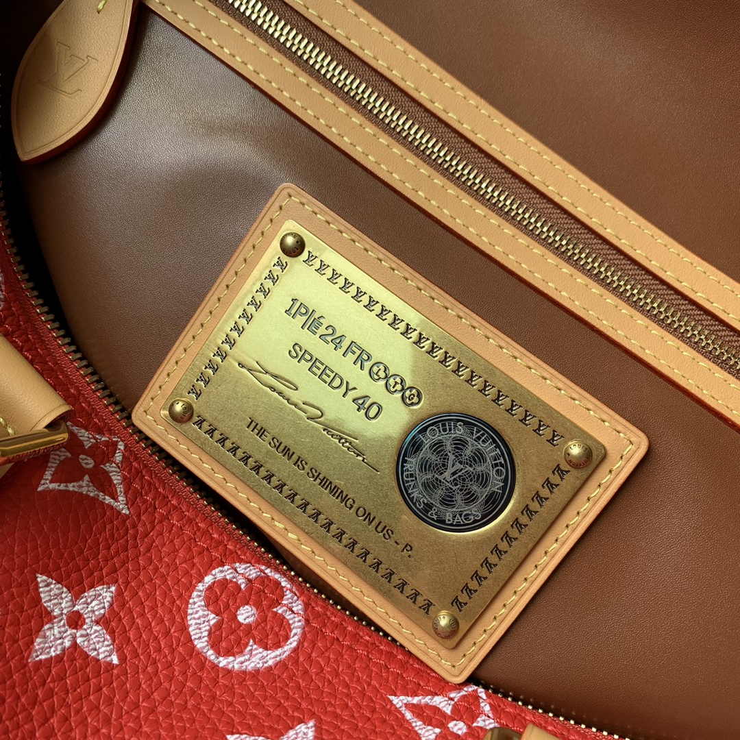 Louis Vuitton Speedy P9 Bandoulière 40 M24420 Red Soft calfskin