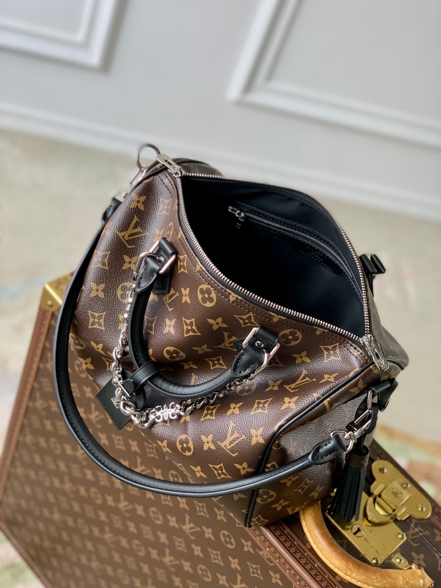 Louis Vuitton Speedy Soft 30 Dark M12243