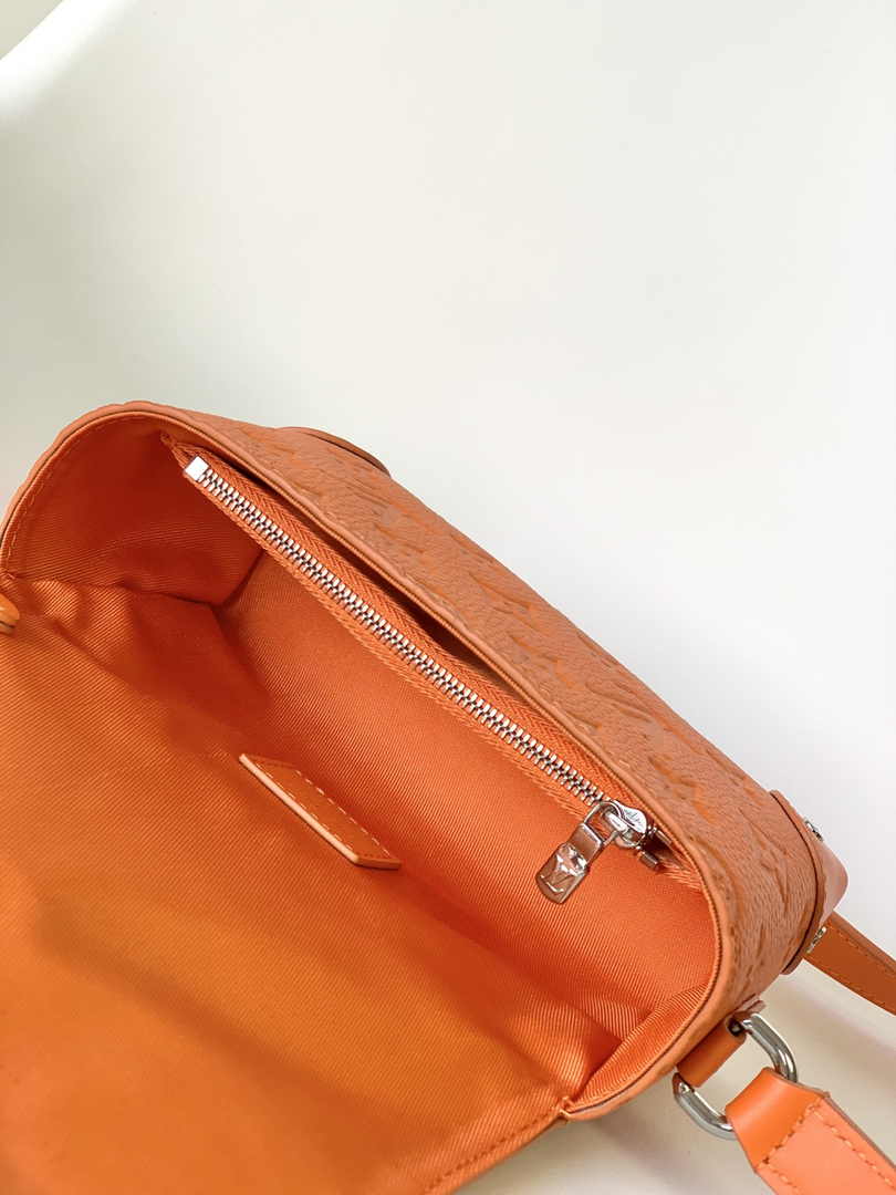 Louis Vuitton Steamer Wearable Wallet M82916 Orange Leather