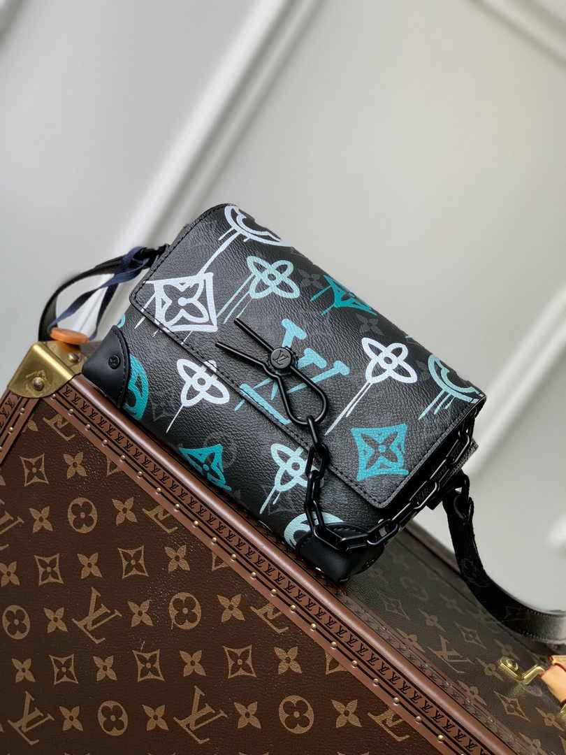Louis Vuitton Steamer Wearable Wallet M81852 Leather