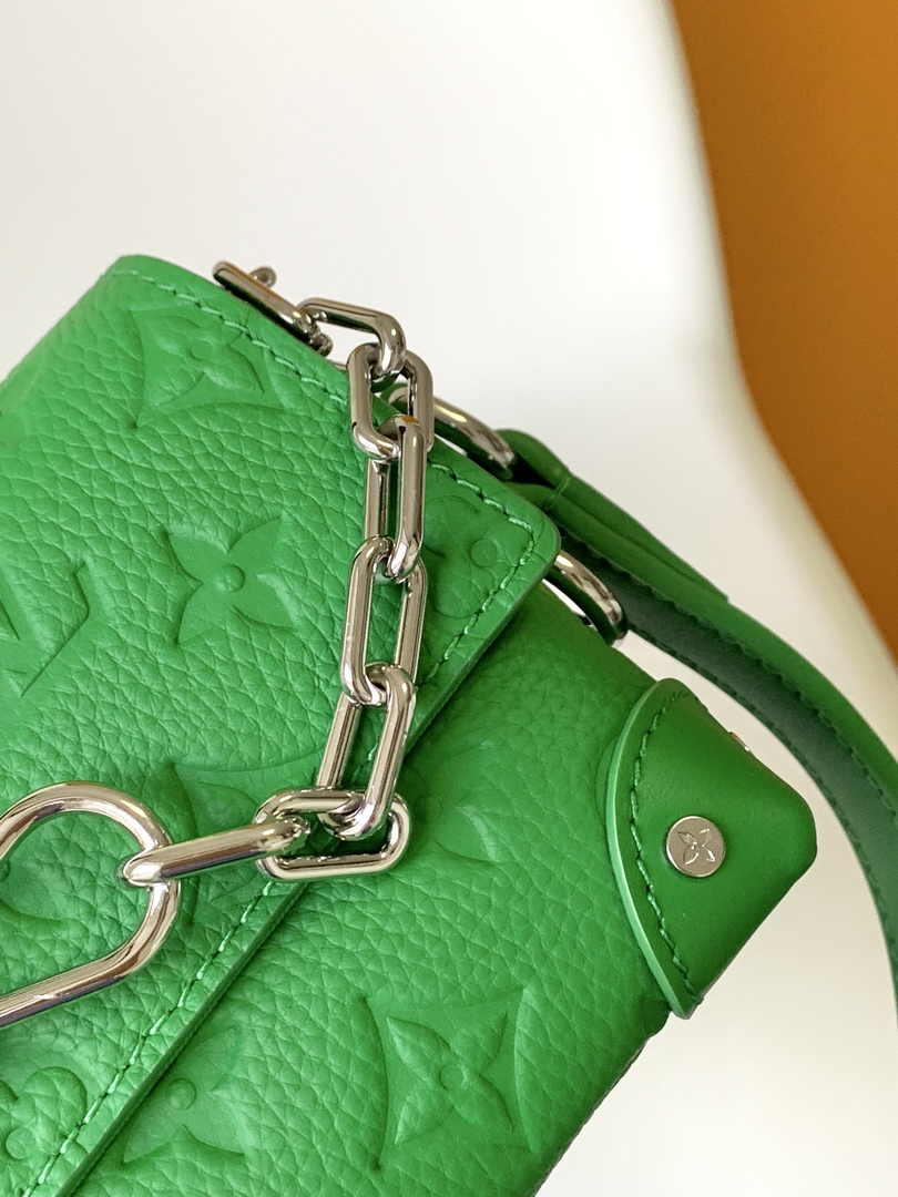 Louis Vuitton Steamer Wearable Wallet M82918 Green Leather