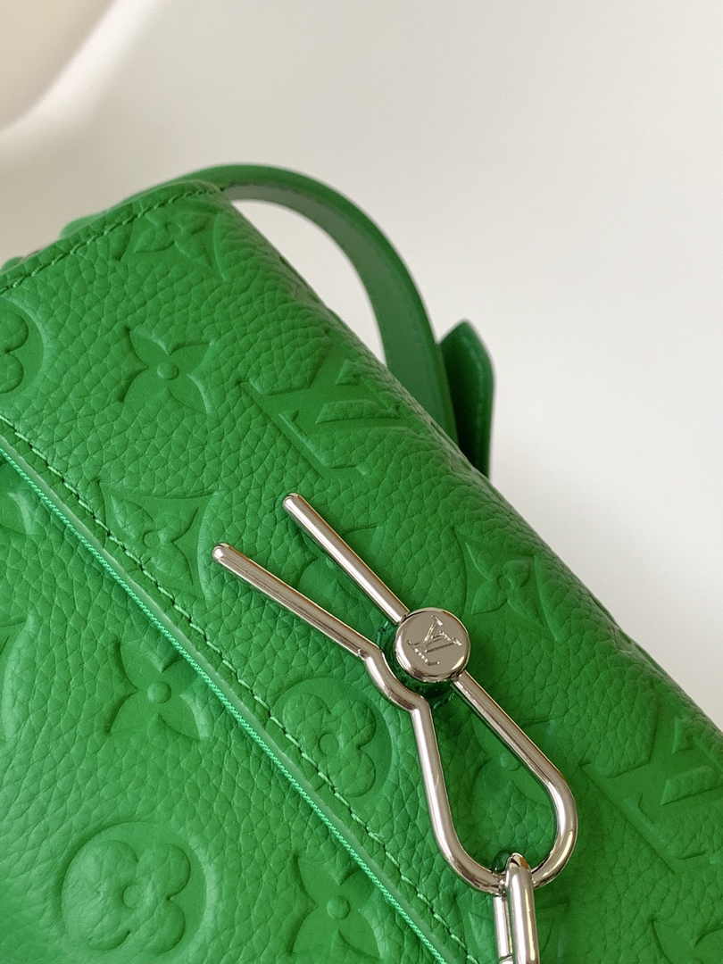 Louis Vuitton Steamer Wearable Wallet M82918 Green Leather
