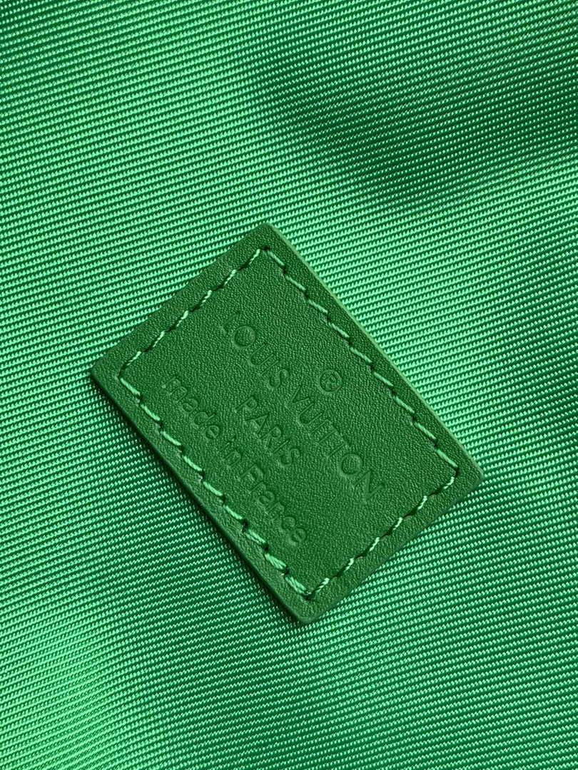 Louis Vuitton Steamer Wearable Wallet M82918 Green Leather