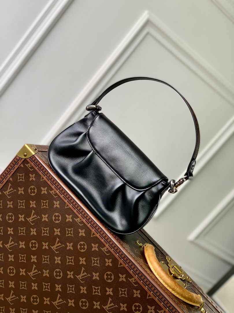 Louis Vuitton Sunset Bag M12192