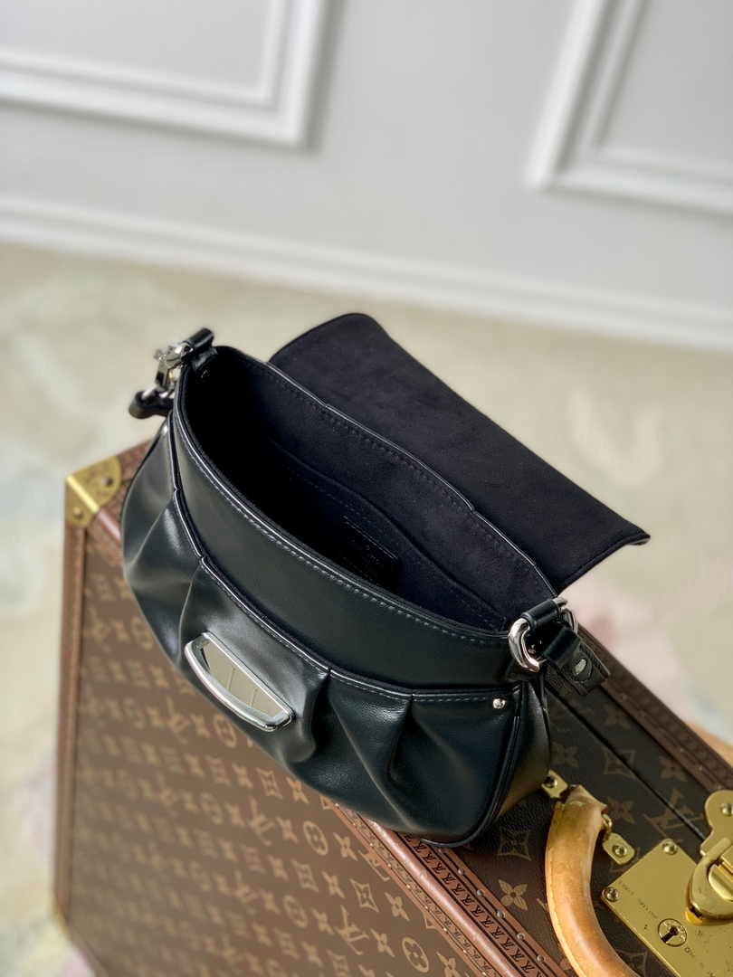 Louis Vuitton Sunset Bag M12192