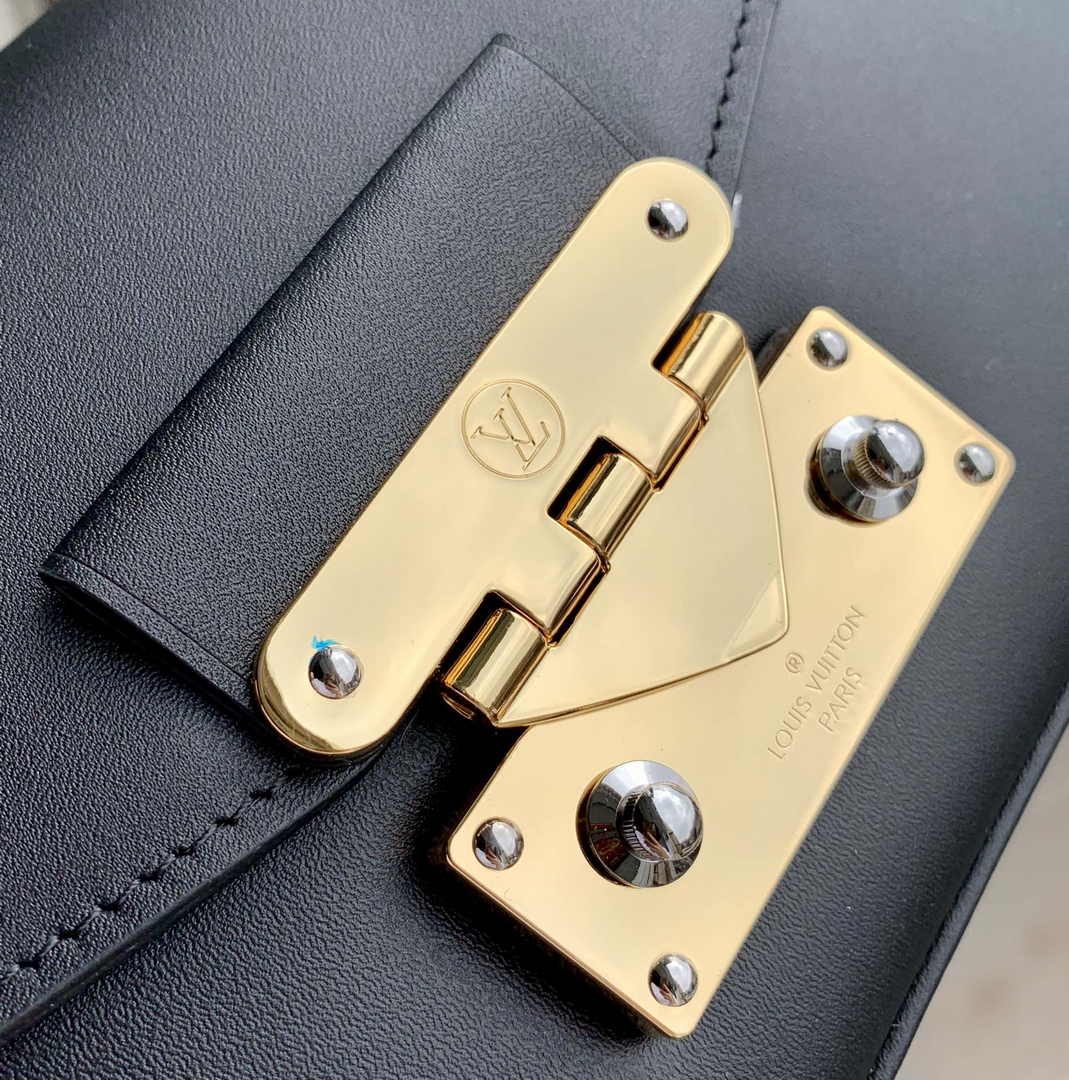 Louis Vuitton Swing Shoulder Bag M20393 Black Leather - Default Title - View 5