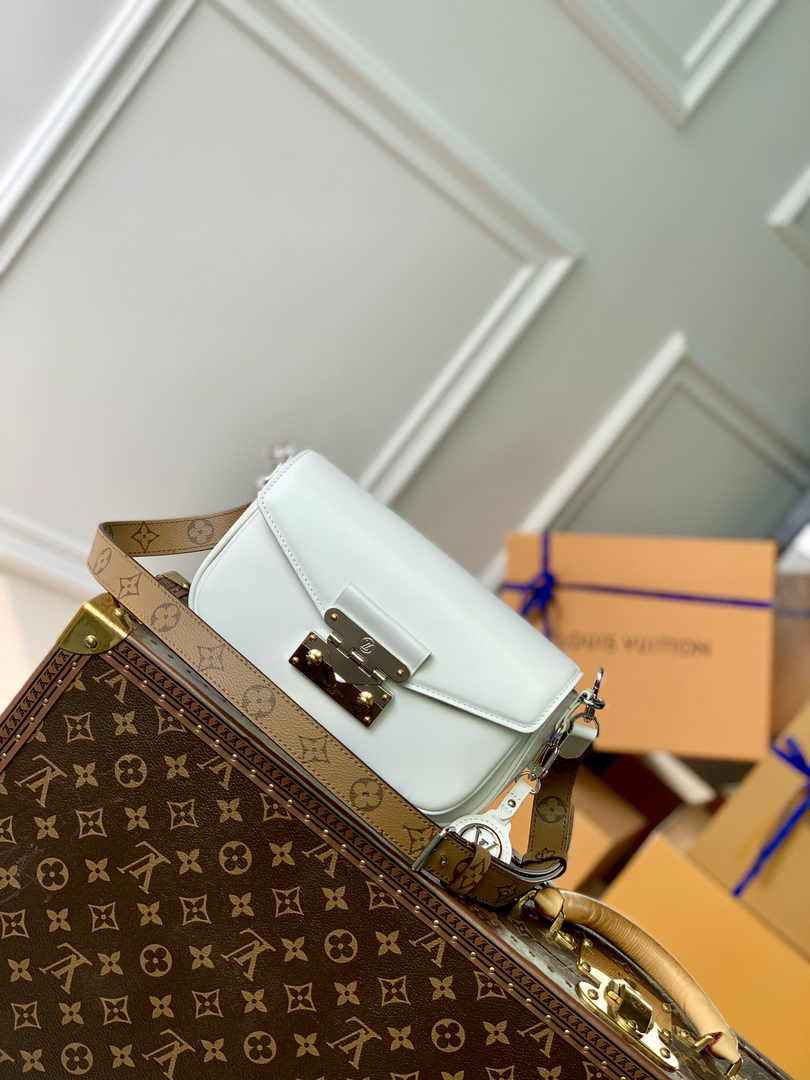 Louis Vuitton Swing Shoulder Bag M20395 White Leather - Default Title - View 1