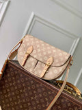 Louis Vuitton Travels With Grace Coddingon Escape M15134