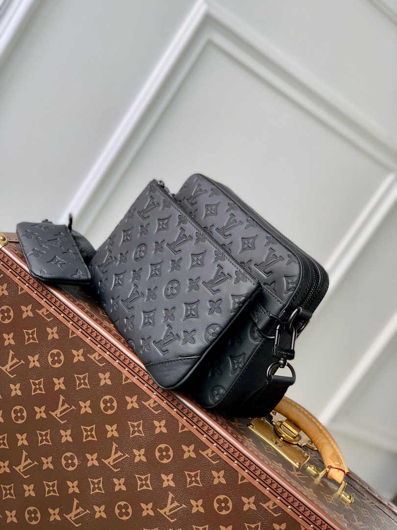 Louis Vuitton Trio Messenger M46602 Black Calf leather - Default Title - View 3