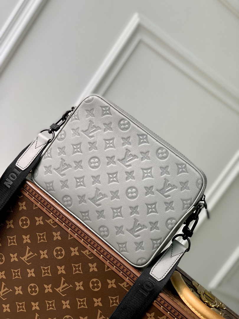Louis Vuitton Trio Messenger M46603 Gray Calf leather - Default Title - View 2