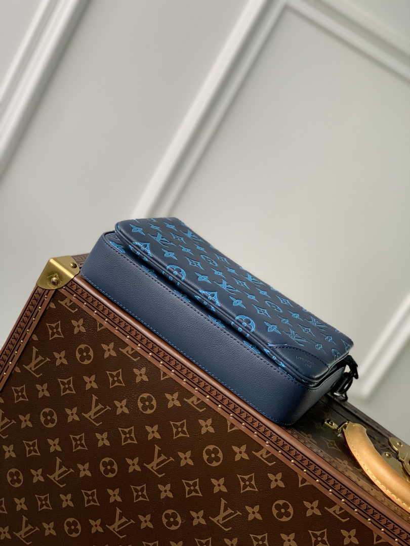 Louis Vuitton Trio Messenger M46604 Navy River Blue Calf leather