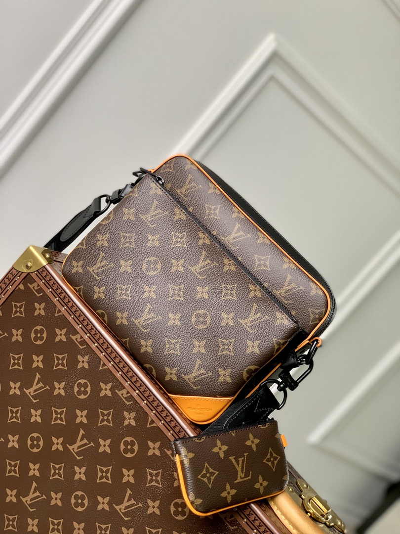 Louis Vuitton Trio Messenger M46694 Monogram Canvas - Default Title - View 1