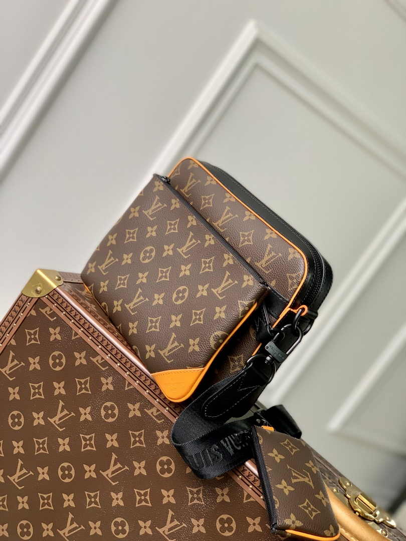 Louis Vuitton Trio Messenger M46694 Monogram Canvas - Default Title - View 2